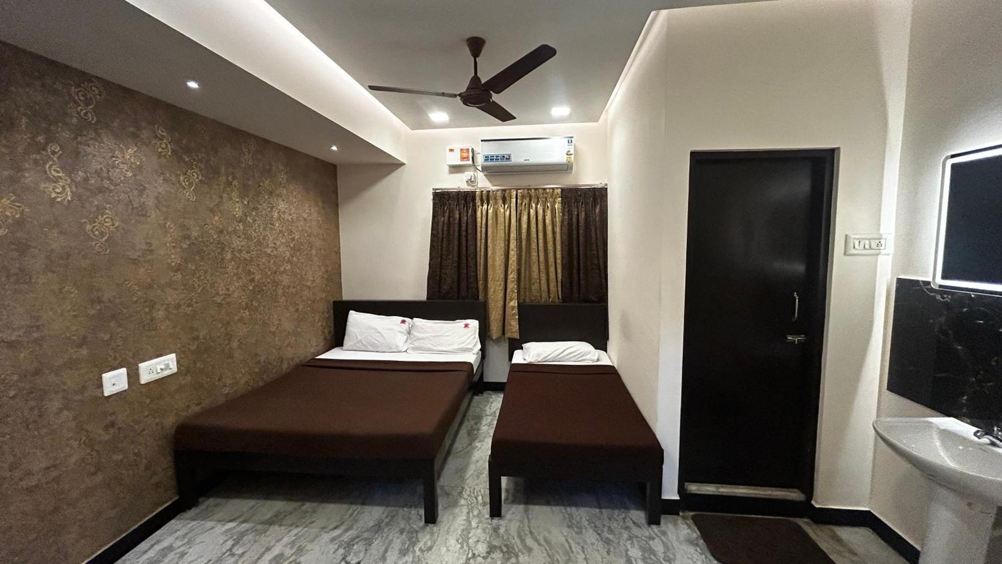Rmc Travellers Inn Ченай Екстериор снимка